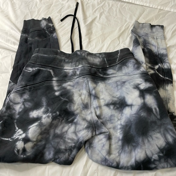 ✨CLEARANCE✨ Lululemon Diamond Dye Scuba Joggers Sz 4 - Picture 1 of 4